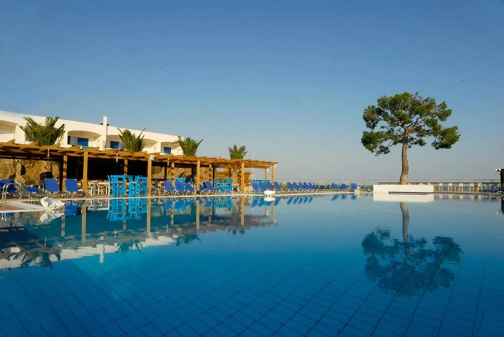 Comer Kinetta Beach: another view