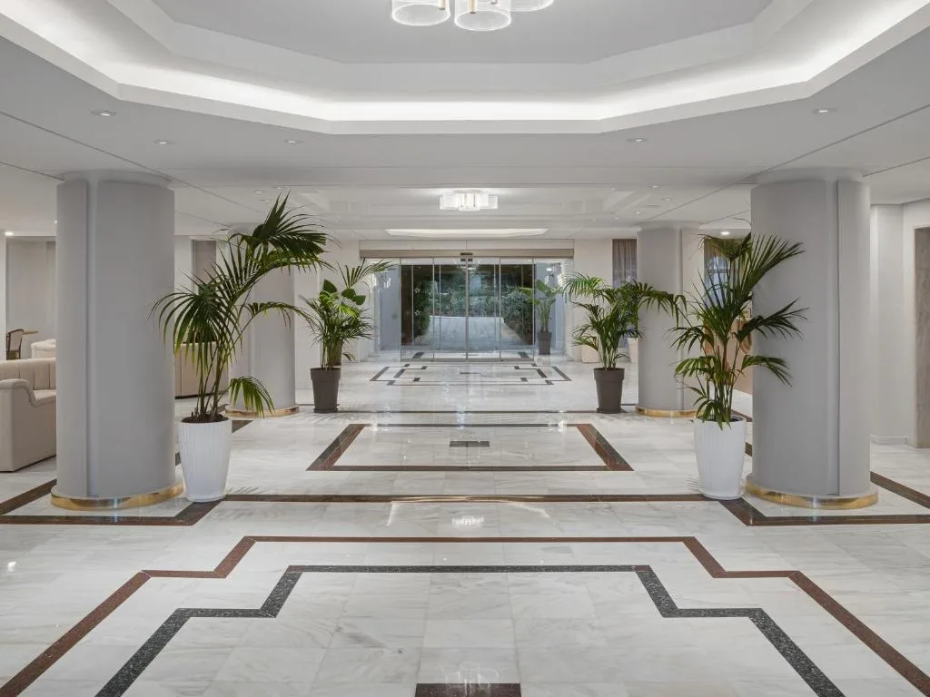 Creta Royal: another view