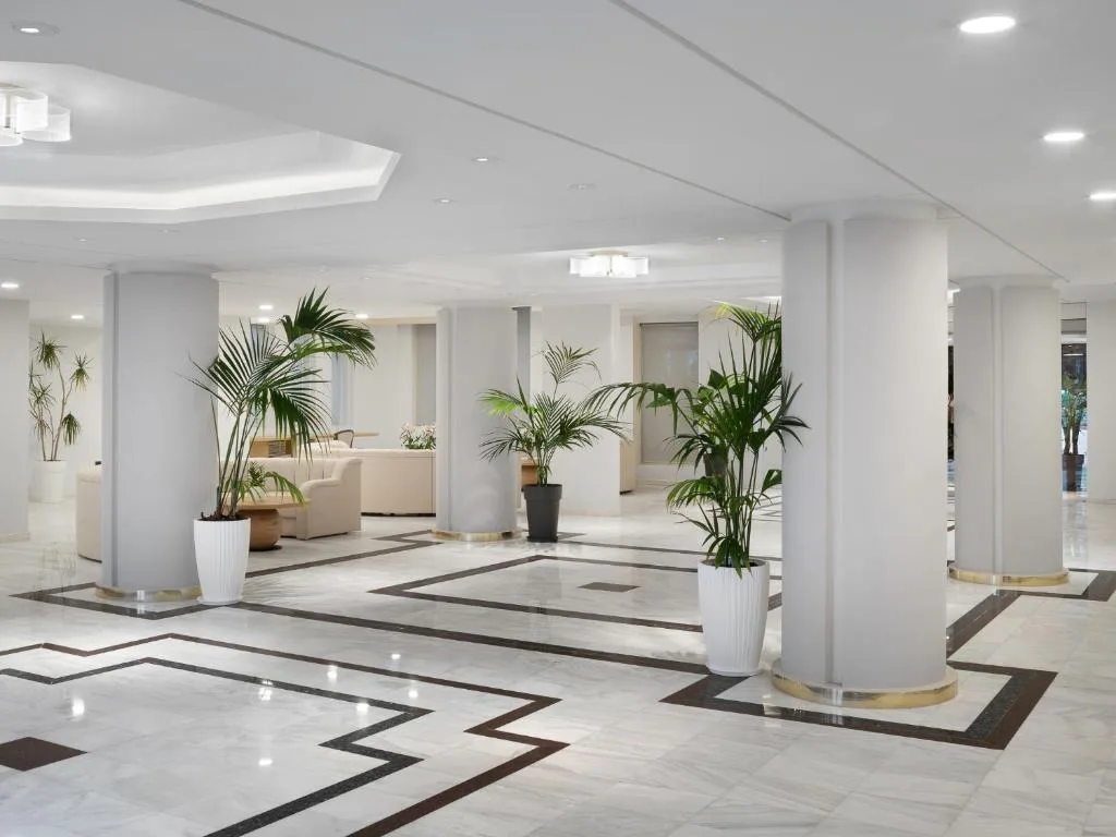 Creta Royal: another view