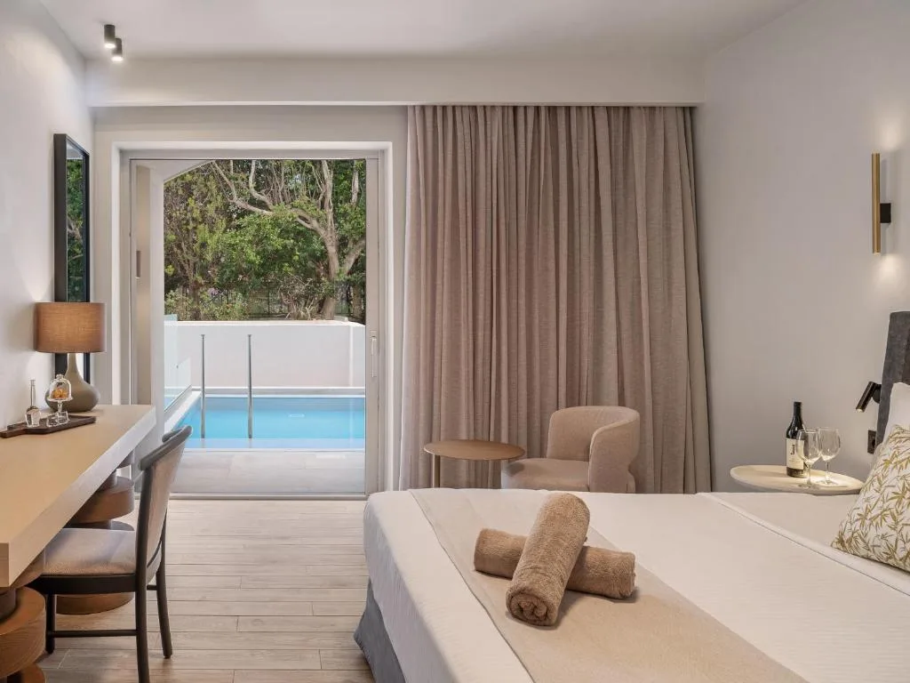 Creta Royal: another view