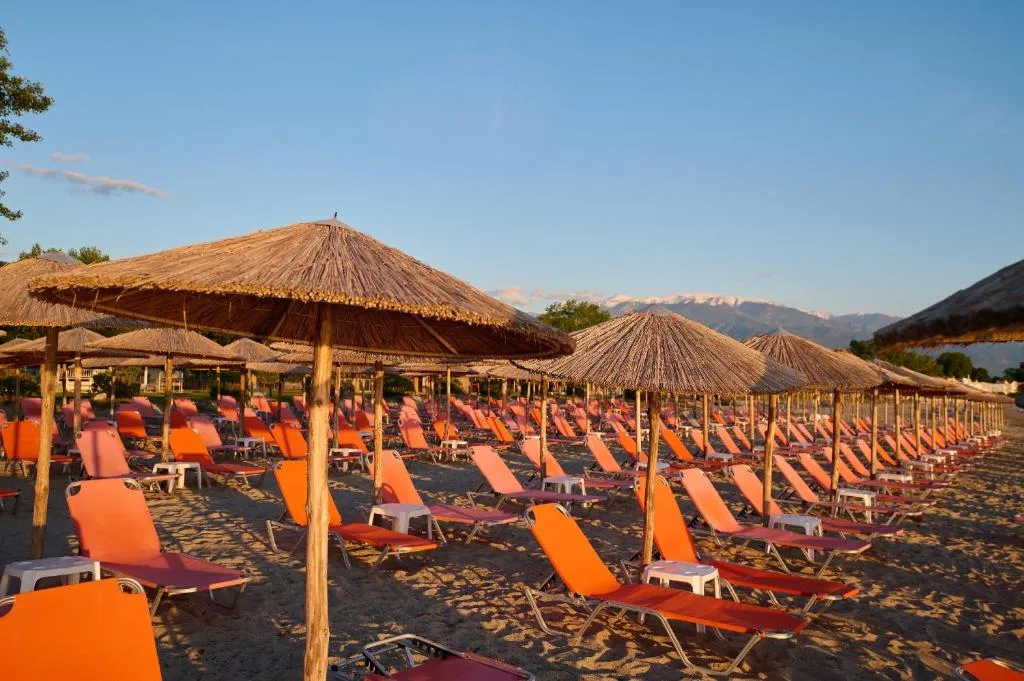 Cronwell Platamon Resort: another view
