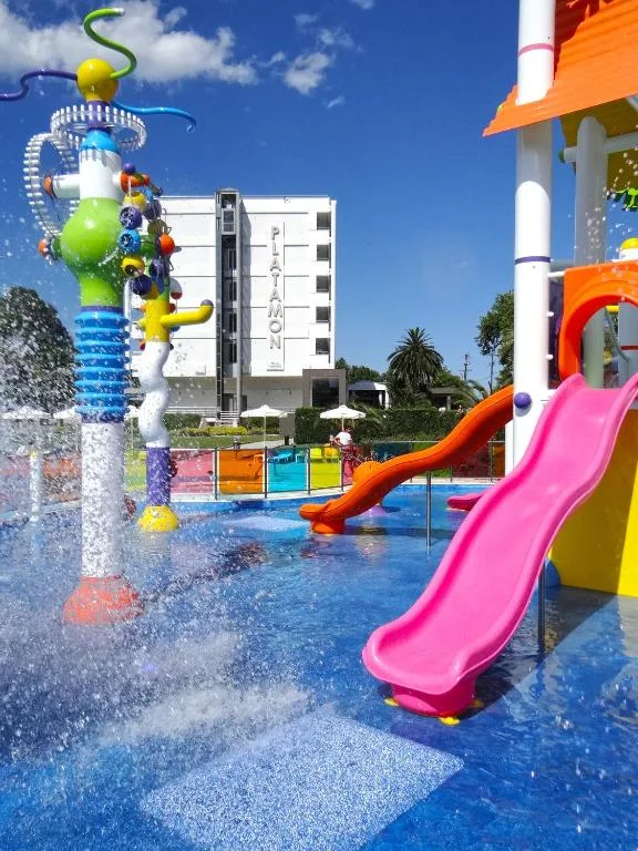 Cronwell Platamon Resort: another view