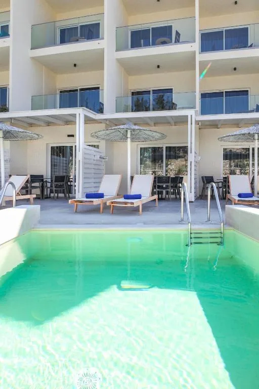 Delfinia Resort: another view