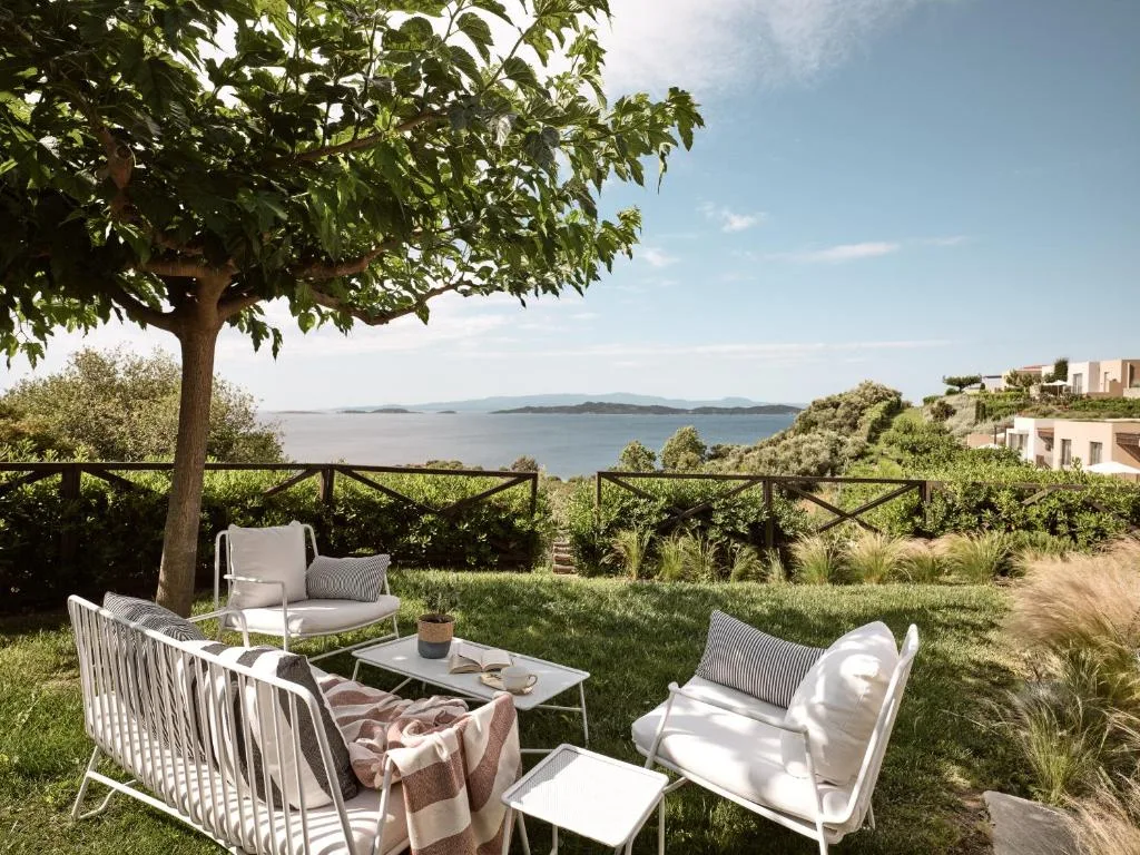 Eagles Villas: another view