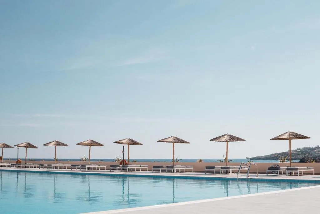 Eden Roc Resort: another view