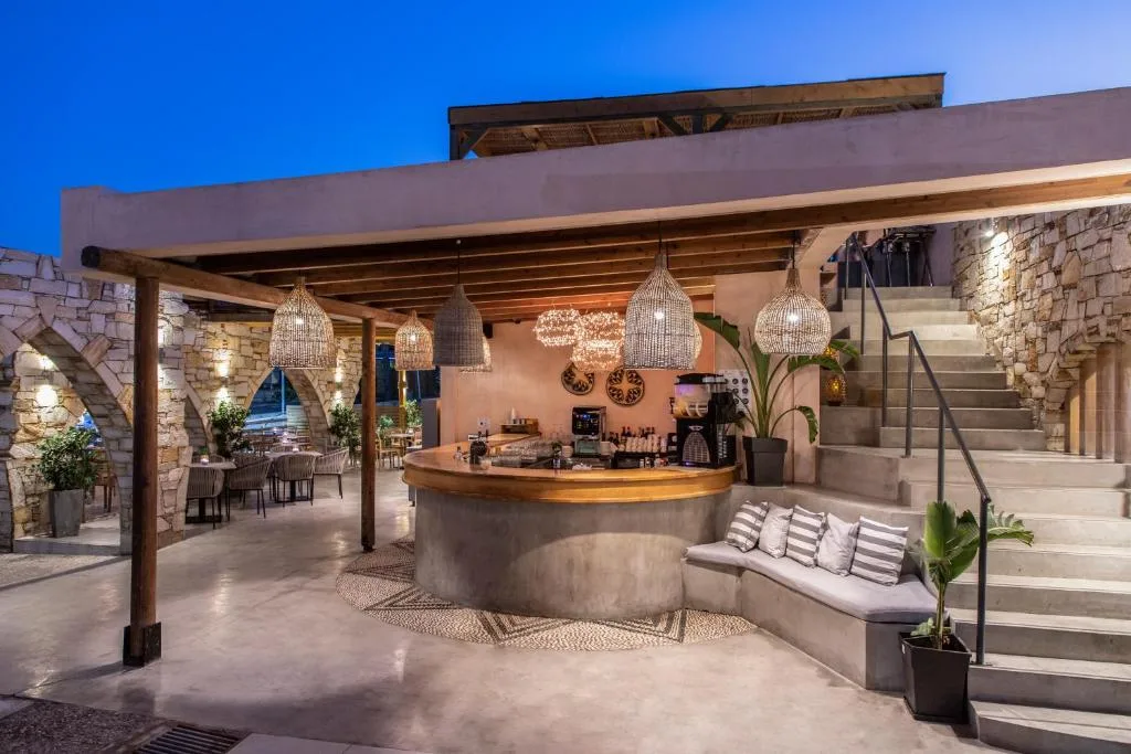 Eden Roc Resort: another view