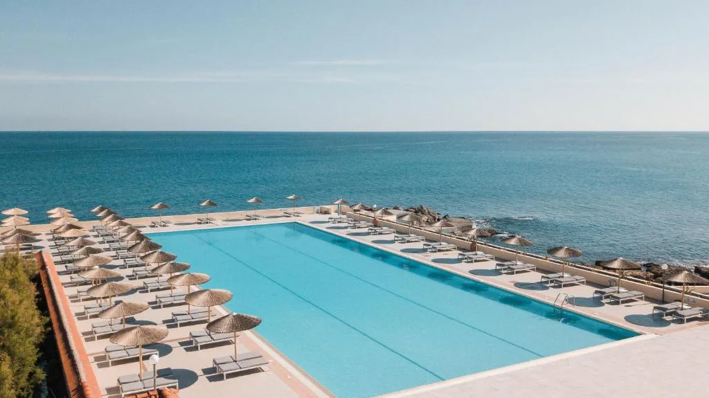 Eden Roc Resort: another view