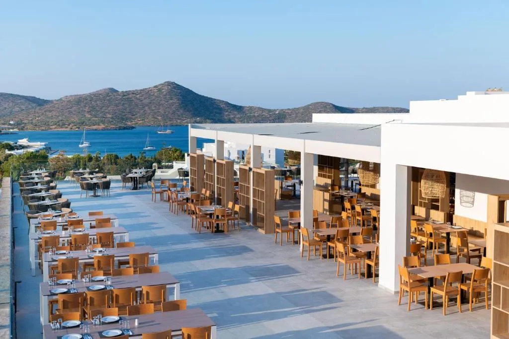Elounda Breeze Resort: another view