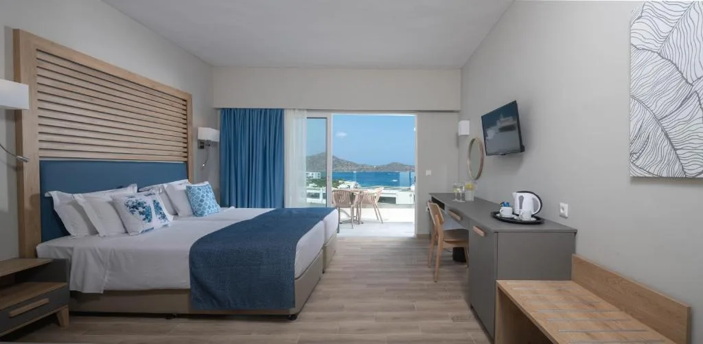 Elounda Breeze Resort: another view