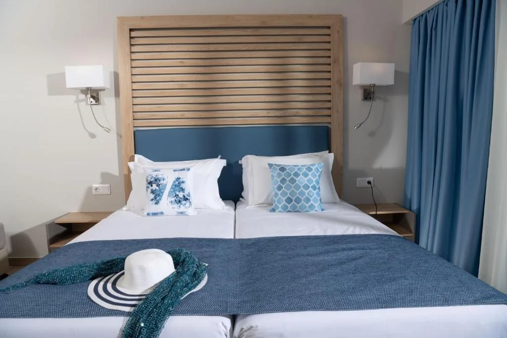 Elounda Breeze Resort: another view