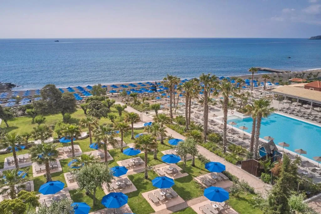 Esperides Beach Resort: another view