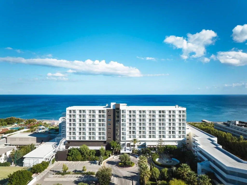 Esperides Beach Resort: another view