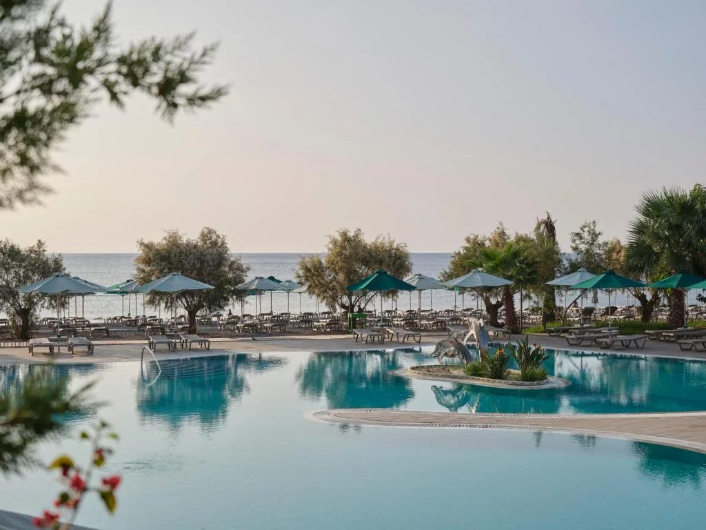 Esperos Mare Resort & Spa: another view
