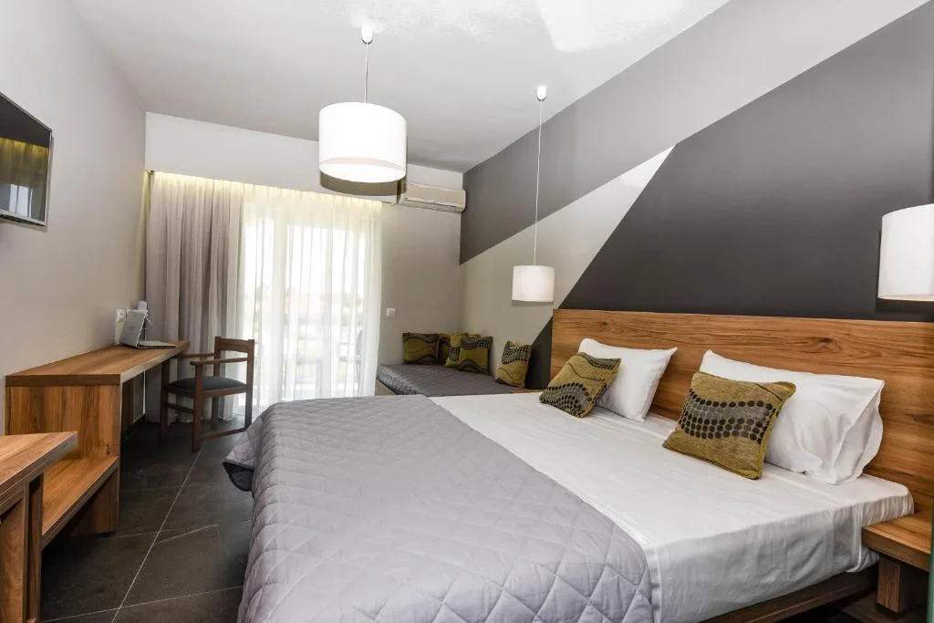 Exotica Hotel & Spa by Zante Plaza: another view