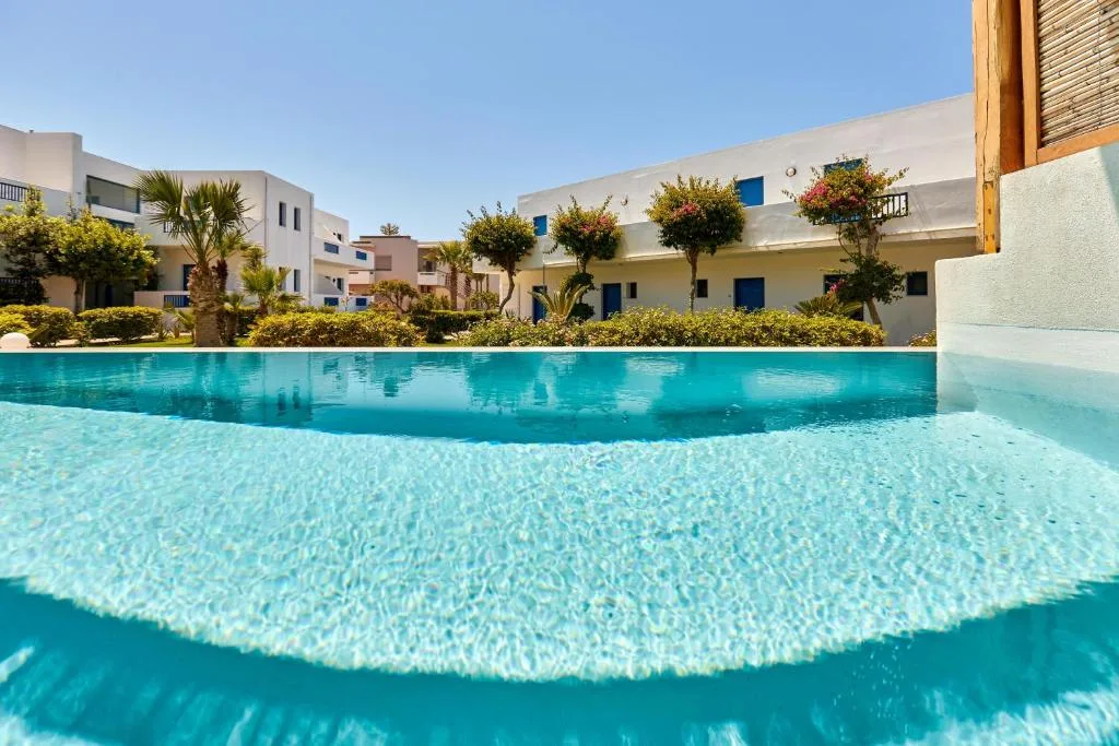 Hara Ilios Village: another view