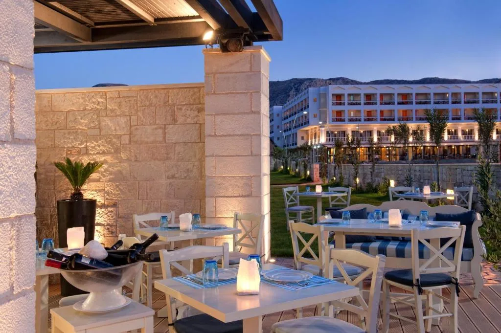 Hersonissos Palace: another view