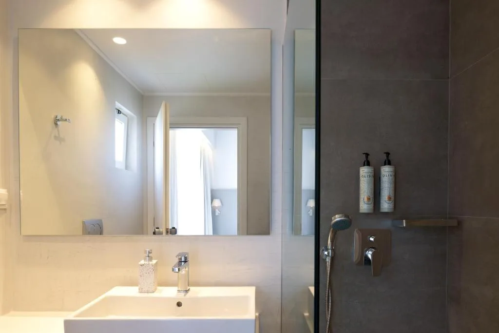 High Beach Resort: another view