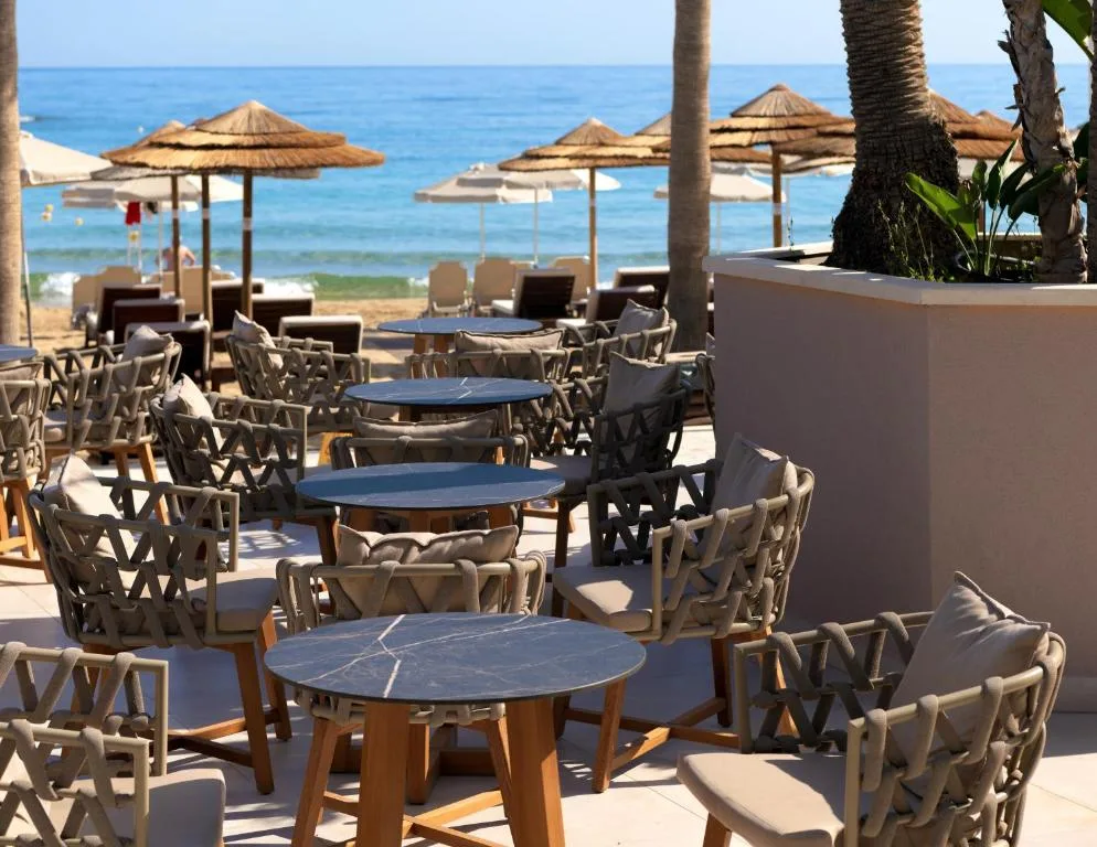 High Beach Resort: another view