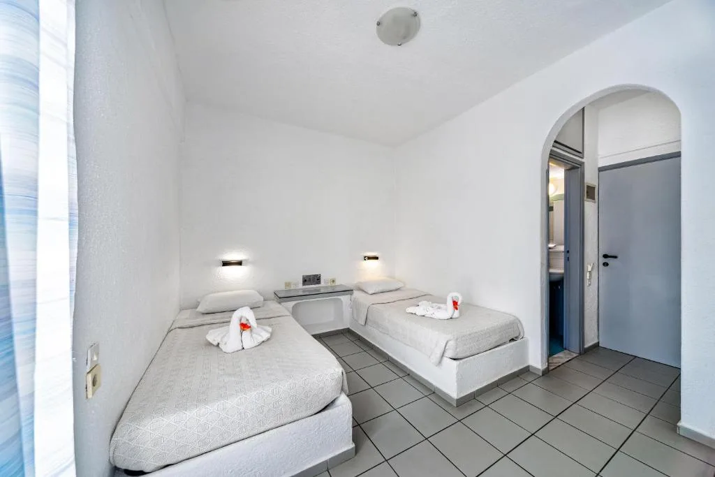 Hotel Iro: another view