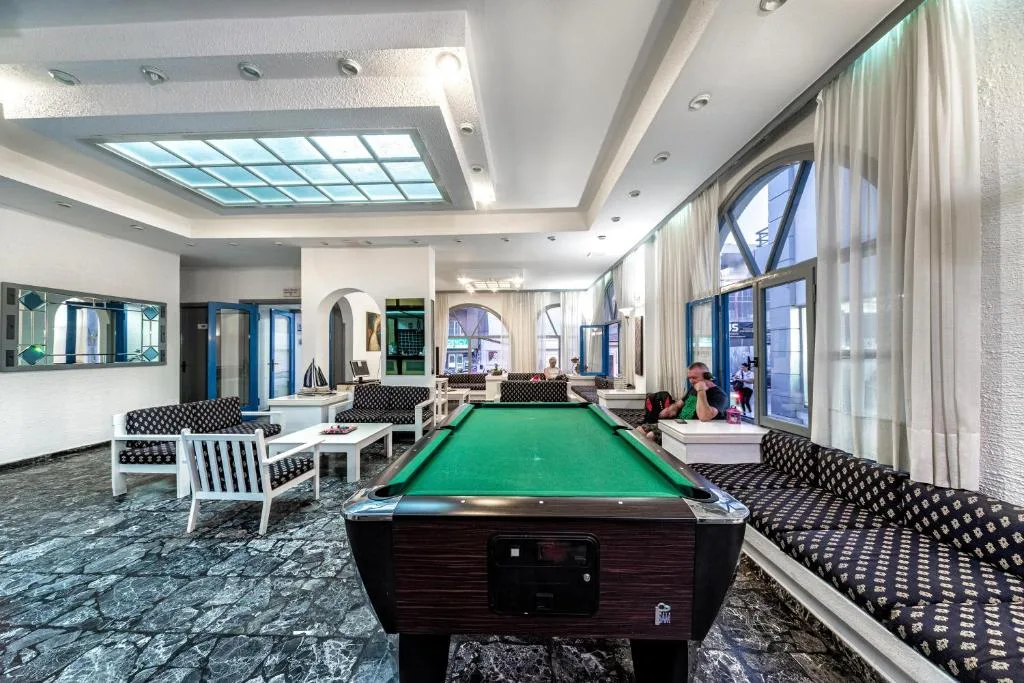 Hotel Iro: another view