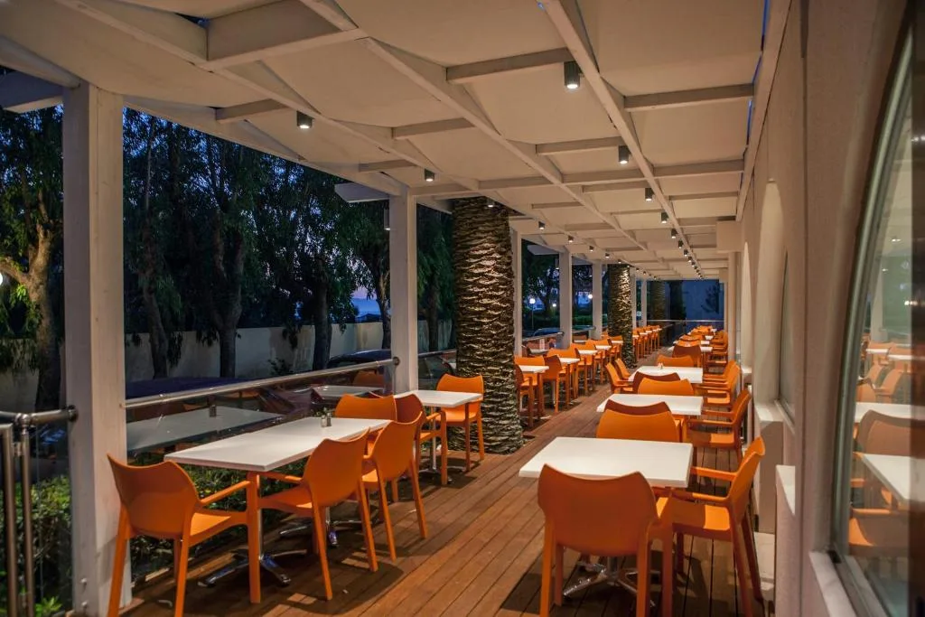 Ialyssos Bay Hotel: another view