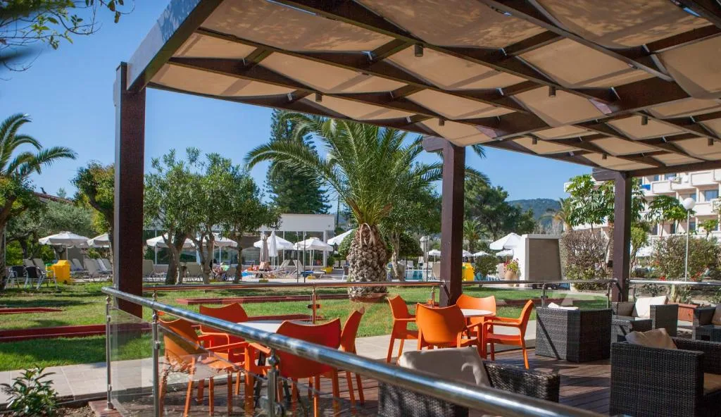 Ialyssos Bay Hotel: another view
