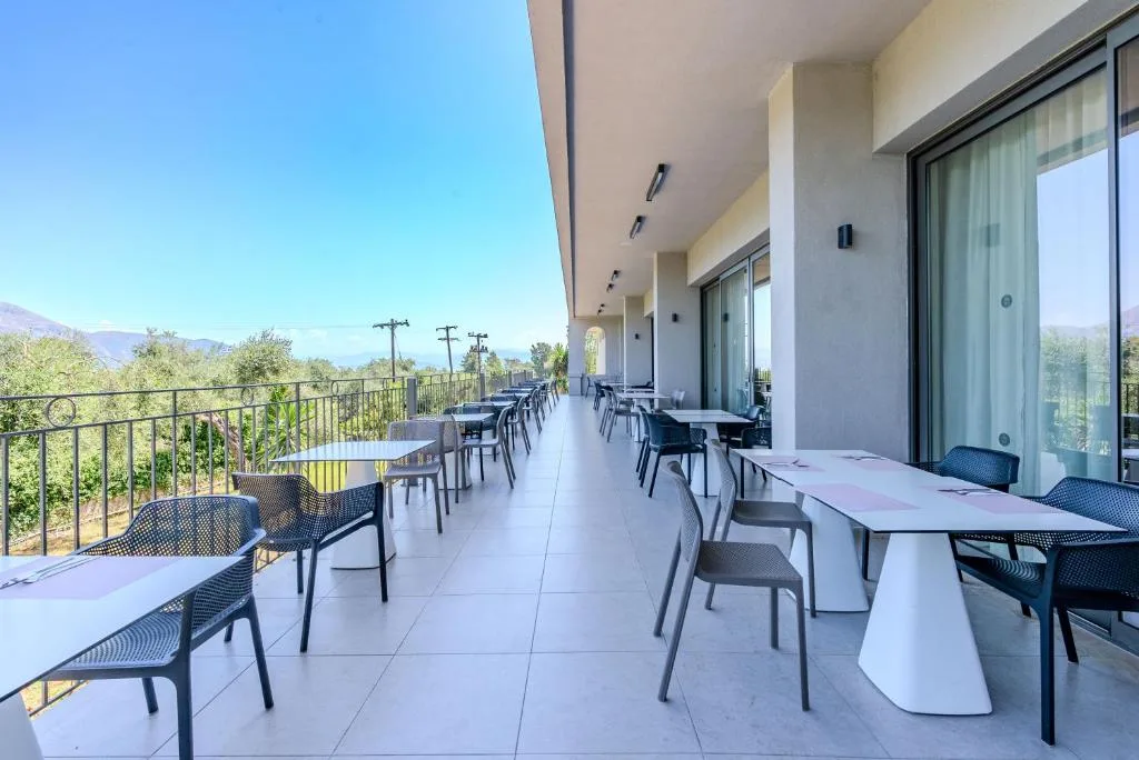 Iolida Corfu Resort by Smile Hotels: another view