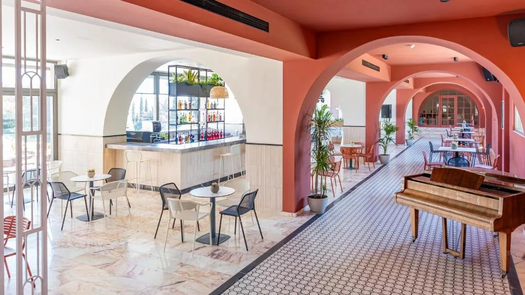 Iolida Corfu Resort by Smile Hotels: another view