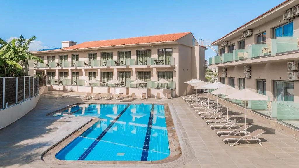 Karras Grande Resort: another view