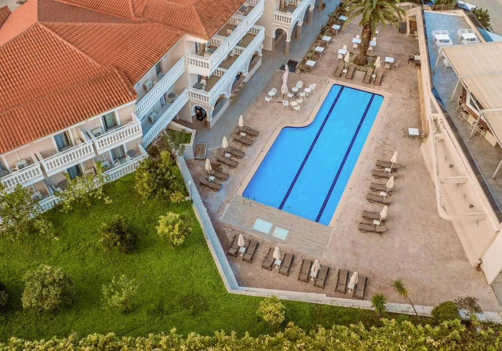 Karras Grande Resort: another view