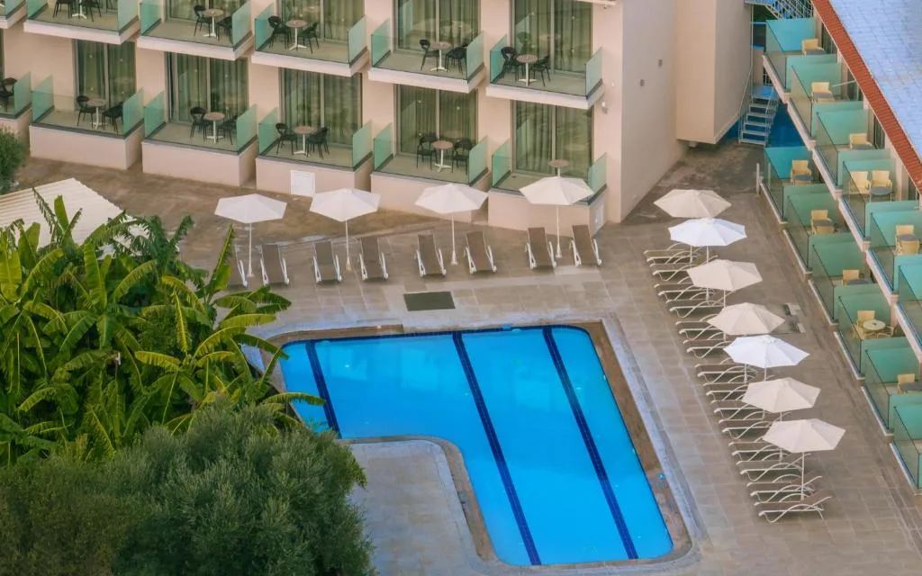 Karras Grande Resort: another view