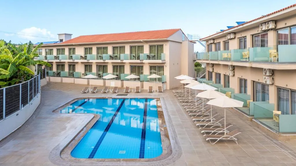 Karras Grande Resort: another view