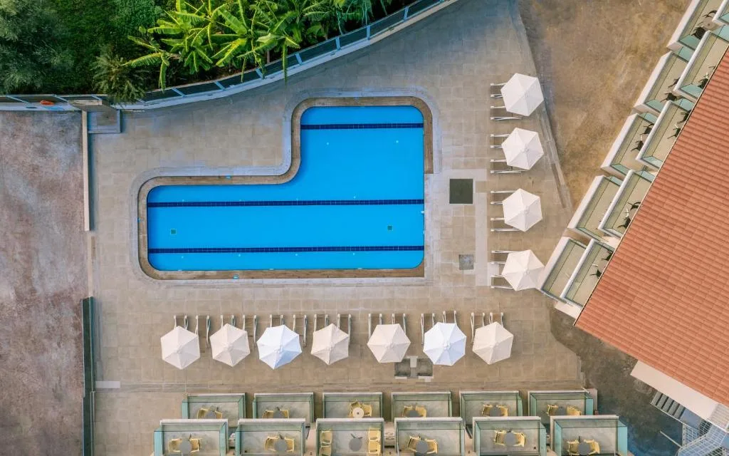 Karras Grande Resort: another view