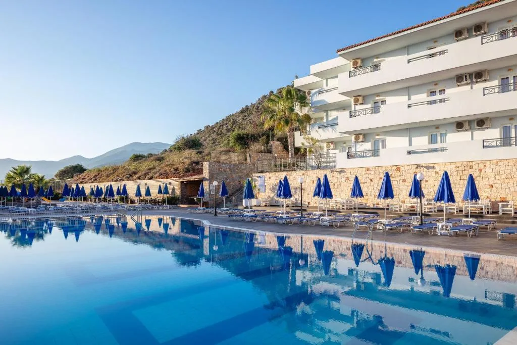Koni Village Hotel: another view