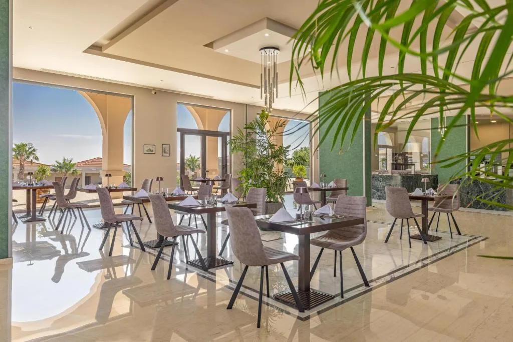 KRESTEN ROYAL Euphoria Resort: another view