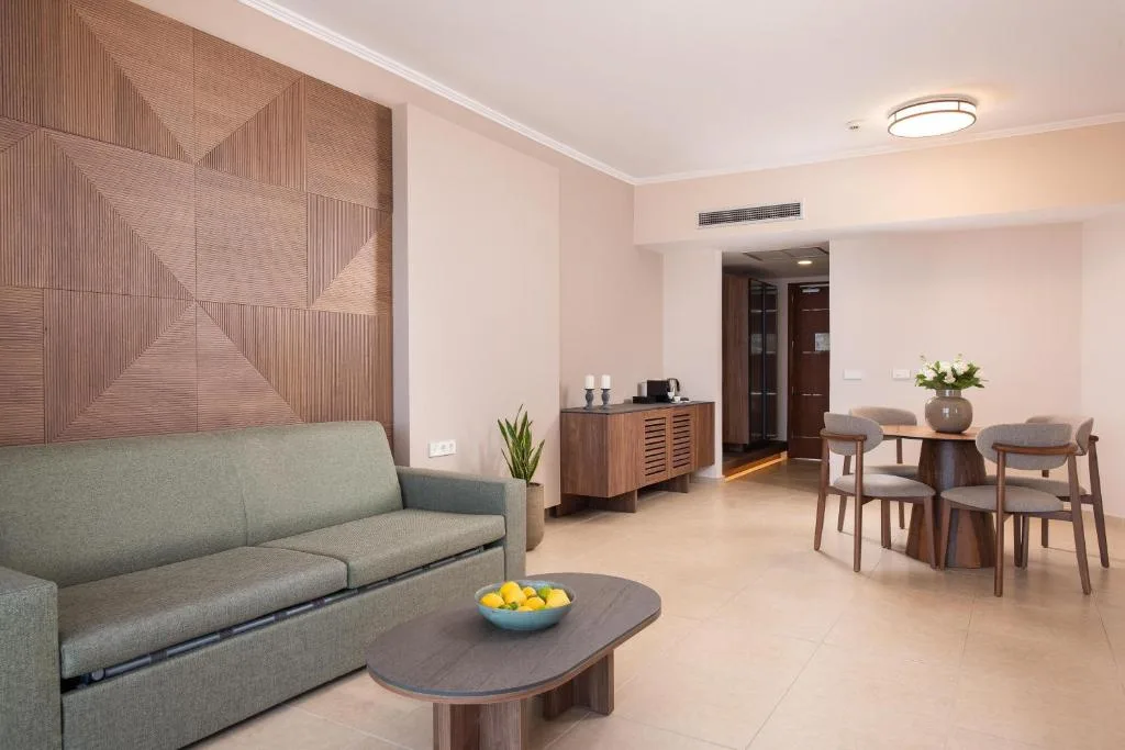 KRESTEN ROYAL Euphoria Resort: another view