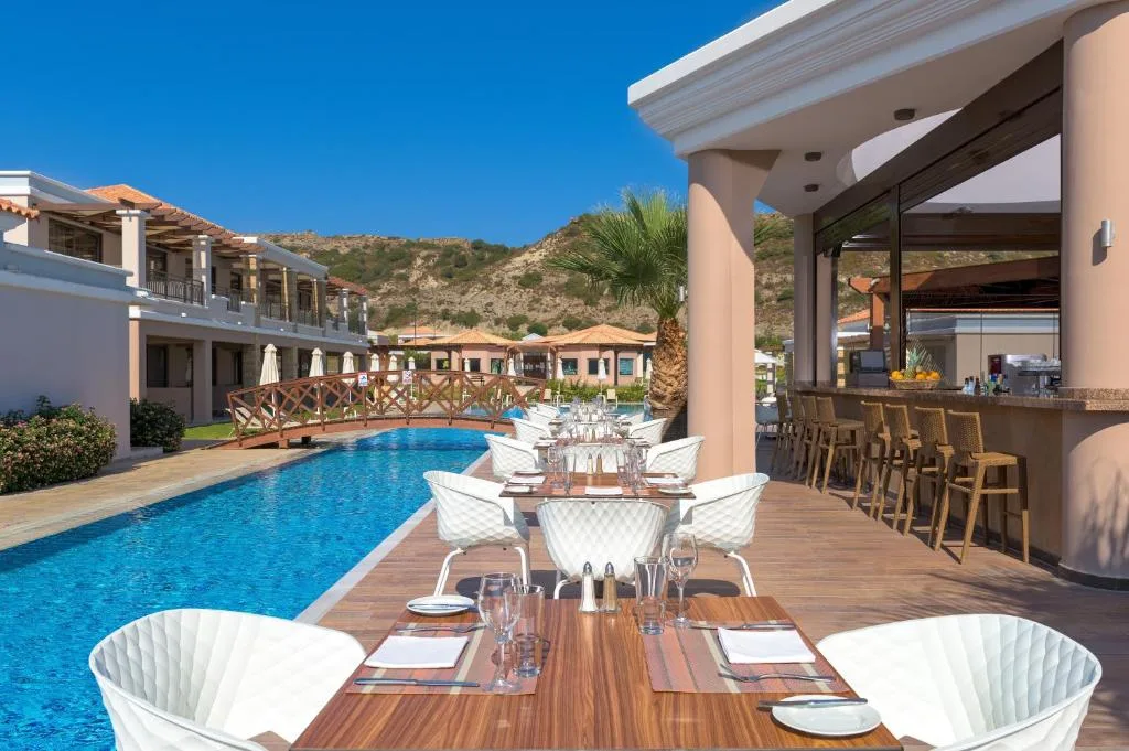 La Marquise Luxury Resort Complex: another view