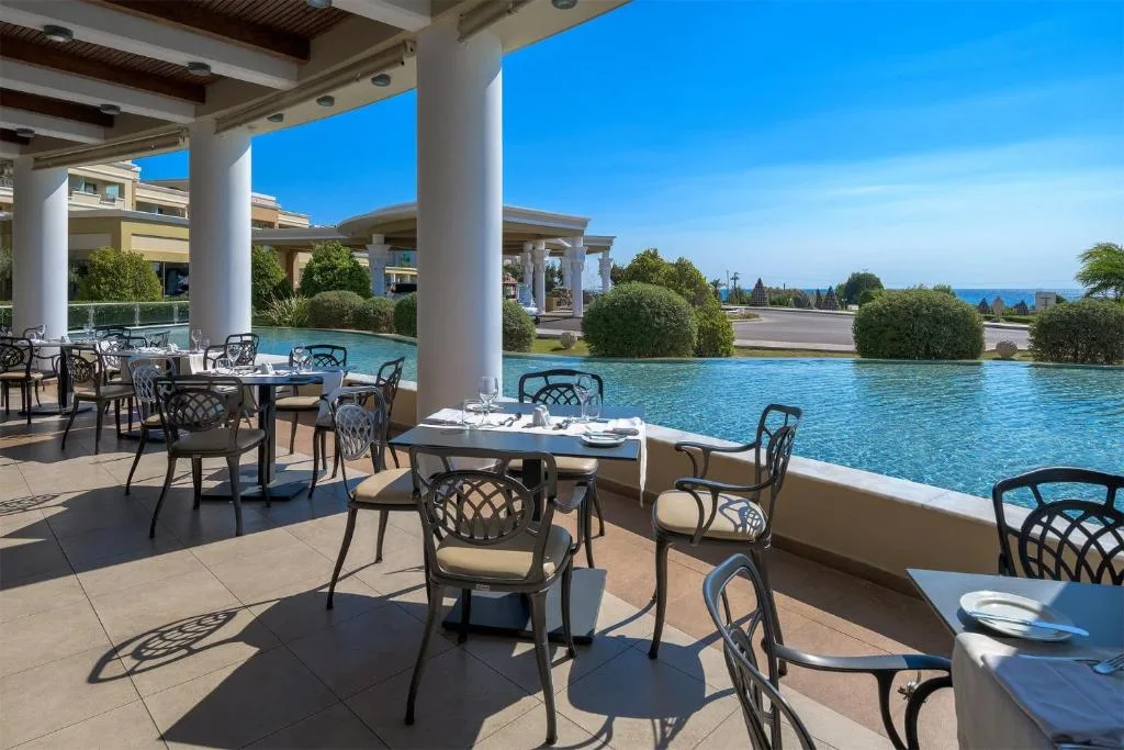 La Marquise Luxury Resort Complex: another view