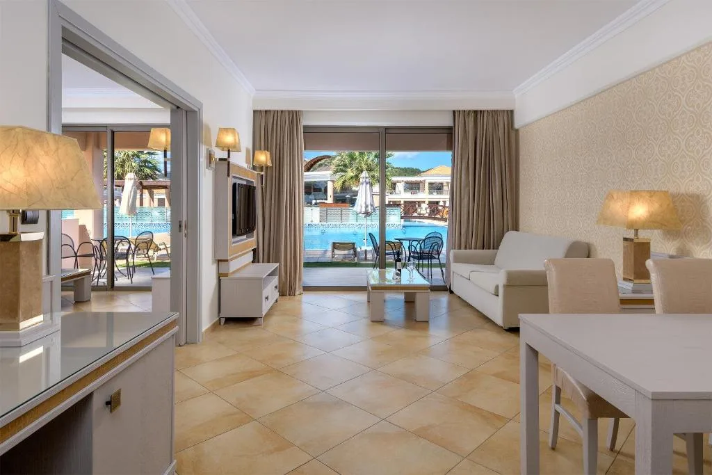 La Marquise Luxury Resort Complex: another view