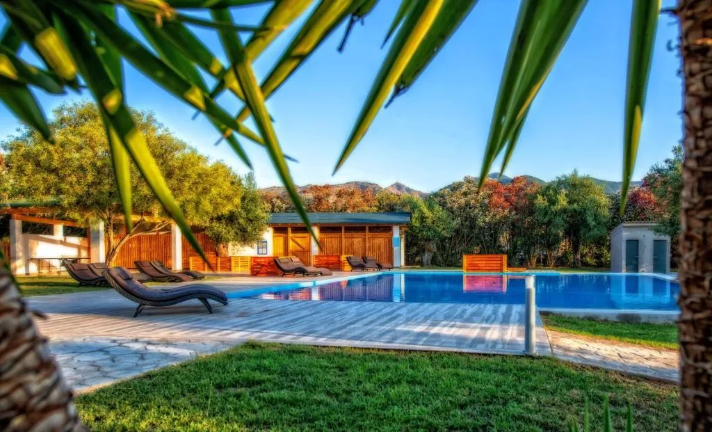 Laguna Holiday Resort: another view
