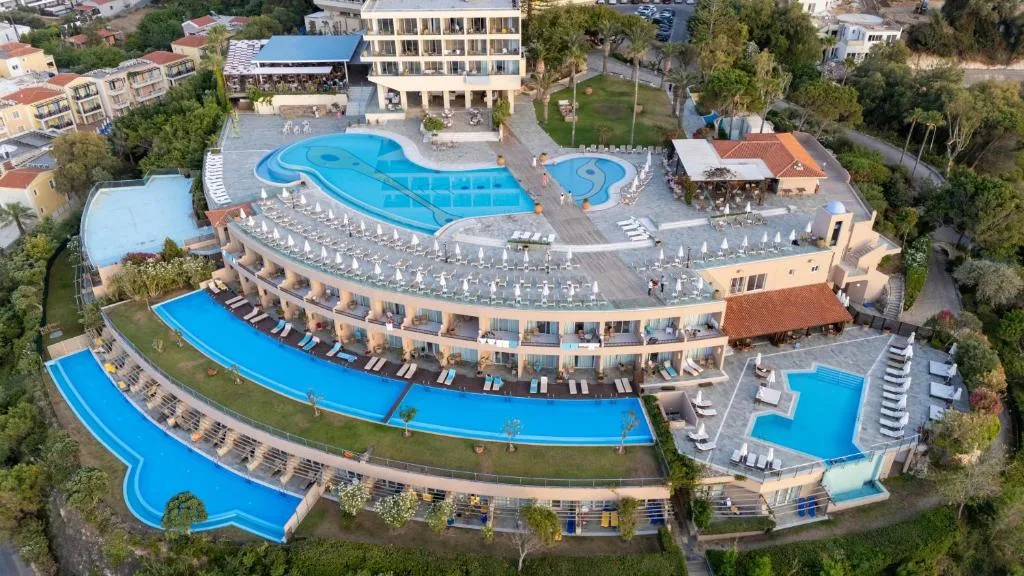 Leptos Panorama Hotel: another view