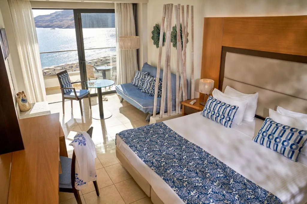 Lindos Bay Hotel: another view