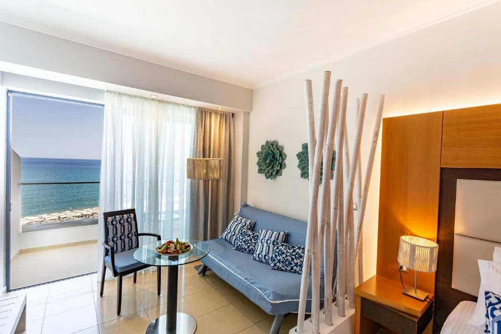 Lindos Bay Hotel: another view