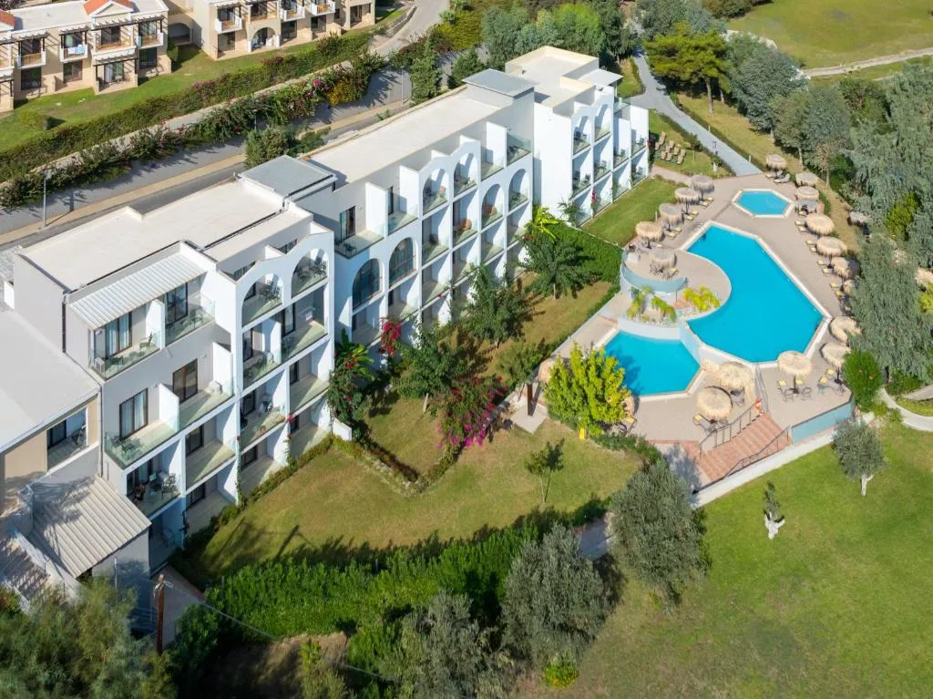 Lindos Breeze Beach Hotel: another view