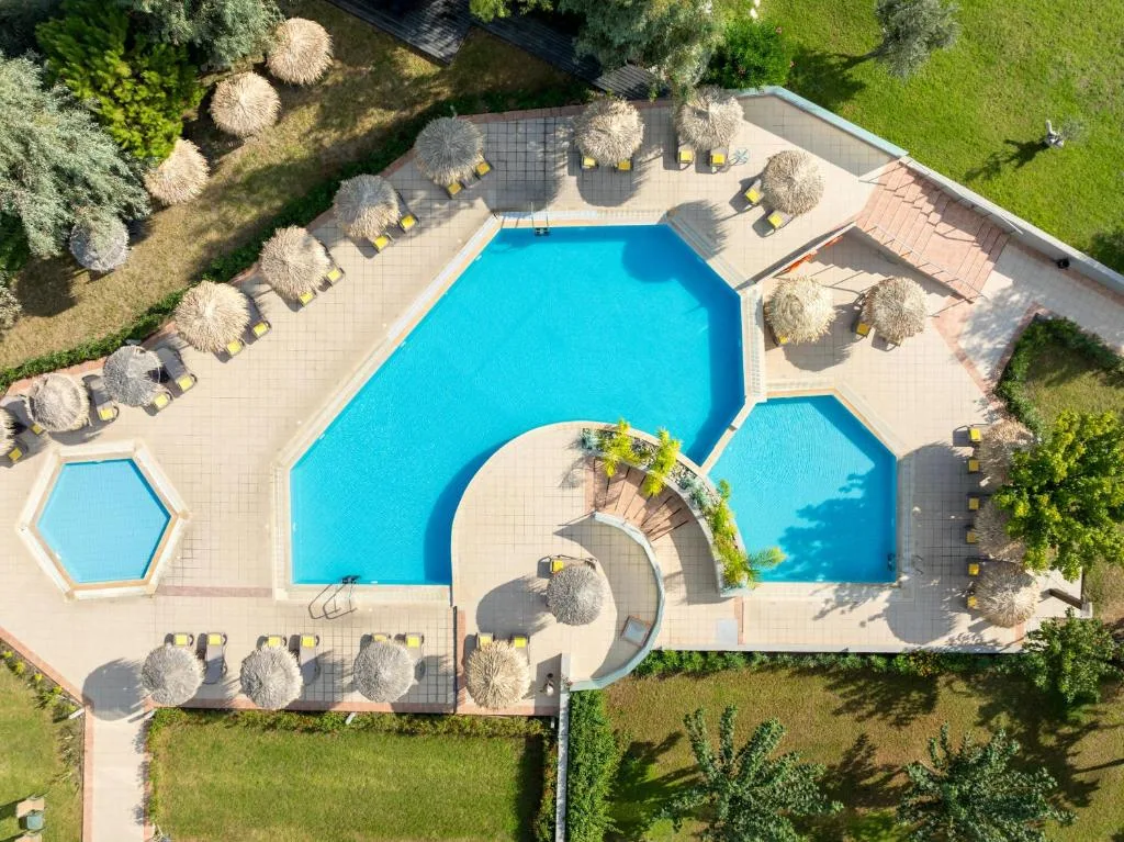 Lindos Breeze Beach Hotel: another view