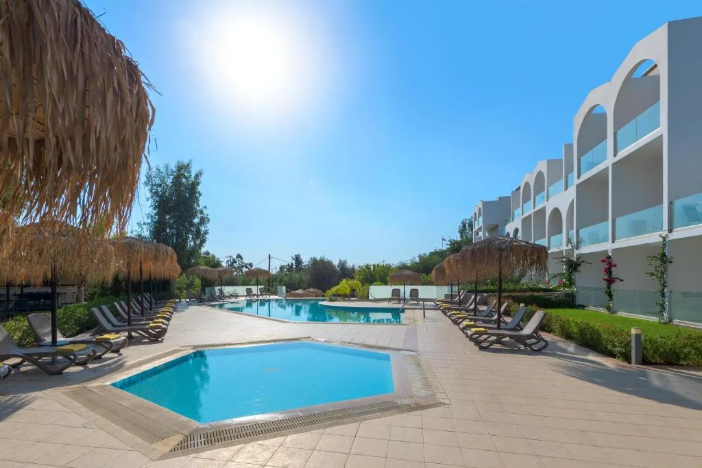 Lindos Breeze Beach Hotel: another view