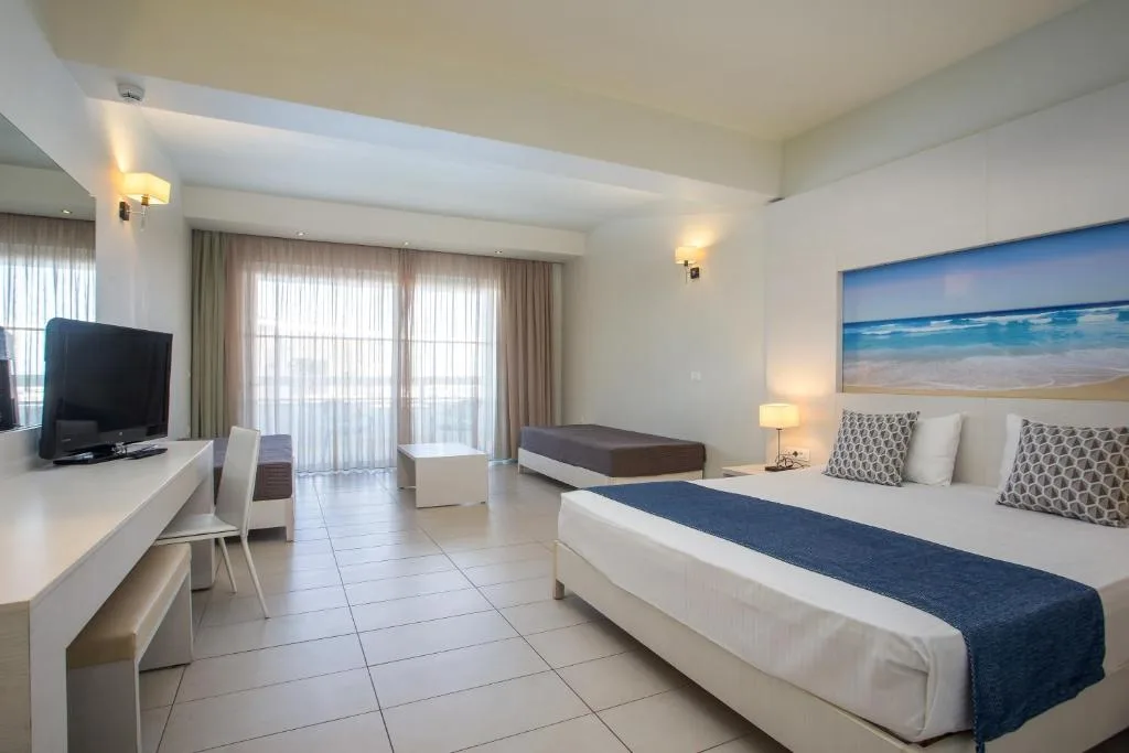 Lindos White Hotel & Suites: another view