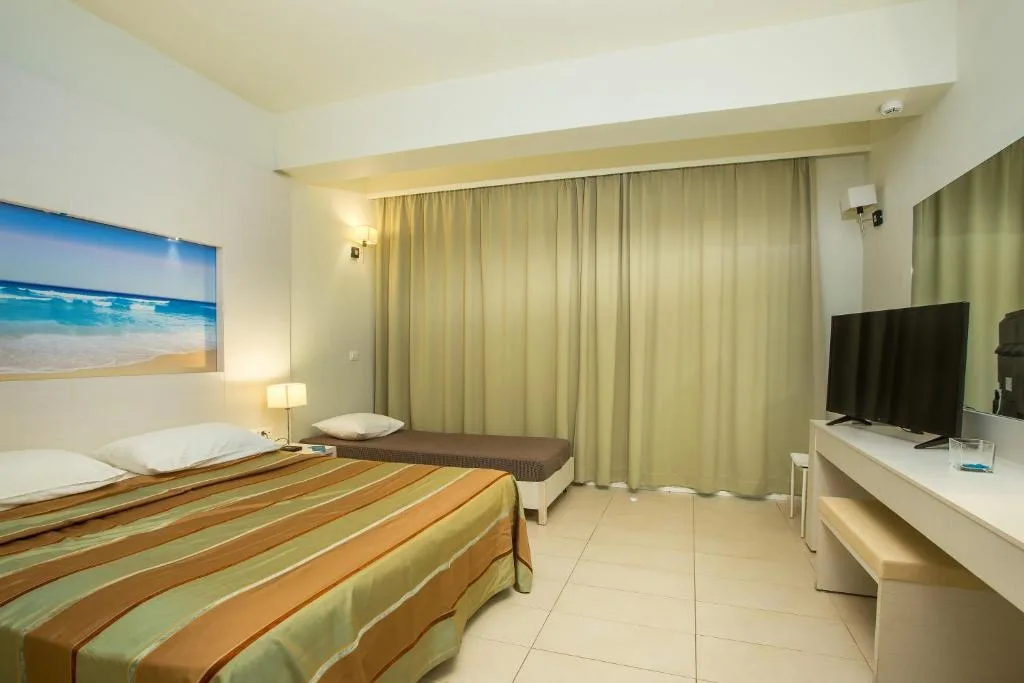 Lindos White Hotel & Suites: another view