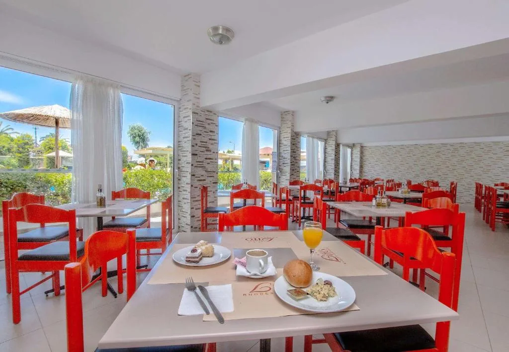 Lito Hotel: another view