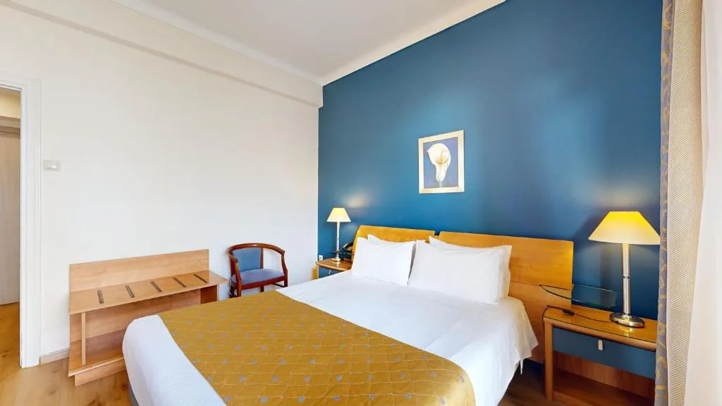 Lucy Hotel: another view